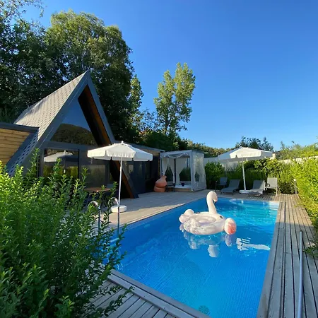 Daedala Xl Villa